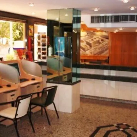 Hotel Luna Arabial 3*