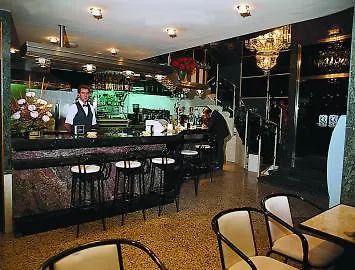Hotel Luna Arabial Granada